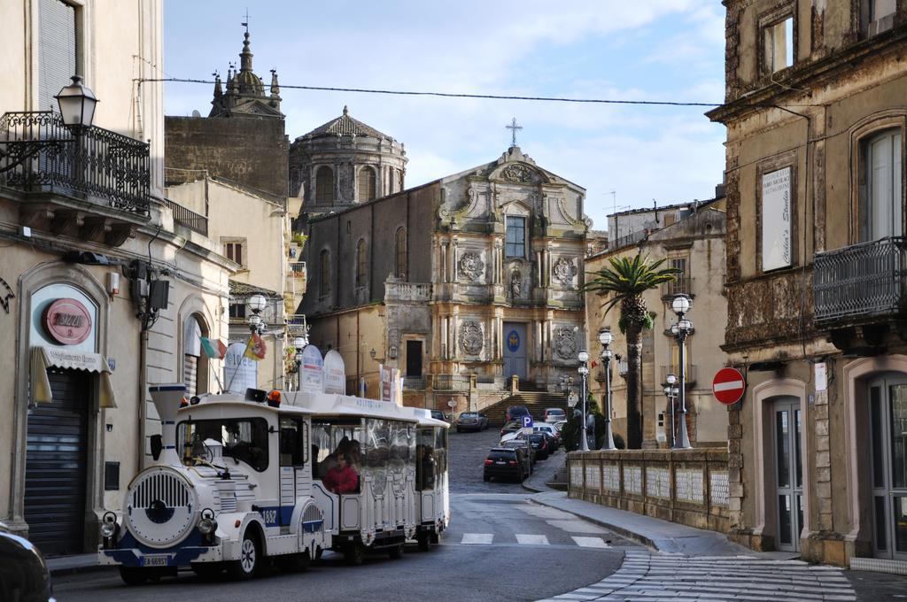 A Due Passi Dalla Scalinata Restyling Caltagirone Zewnętrze zdjęcie